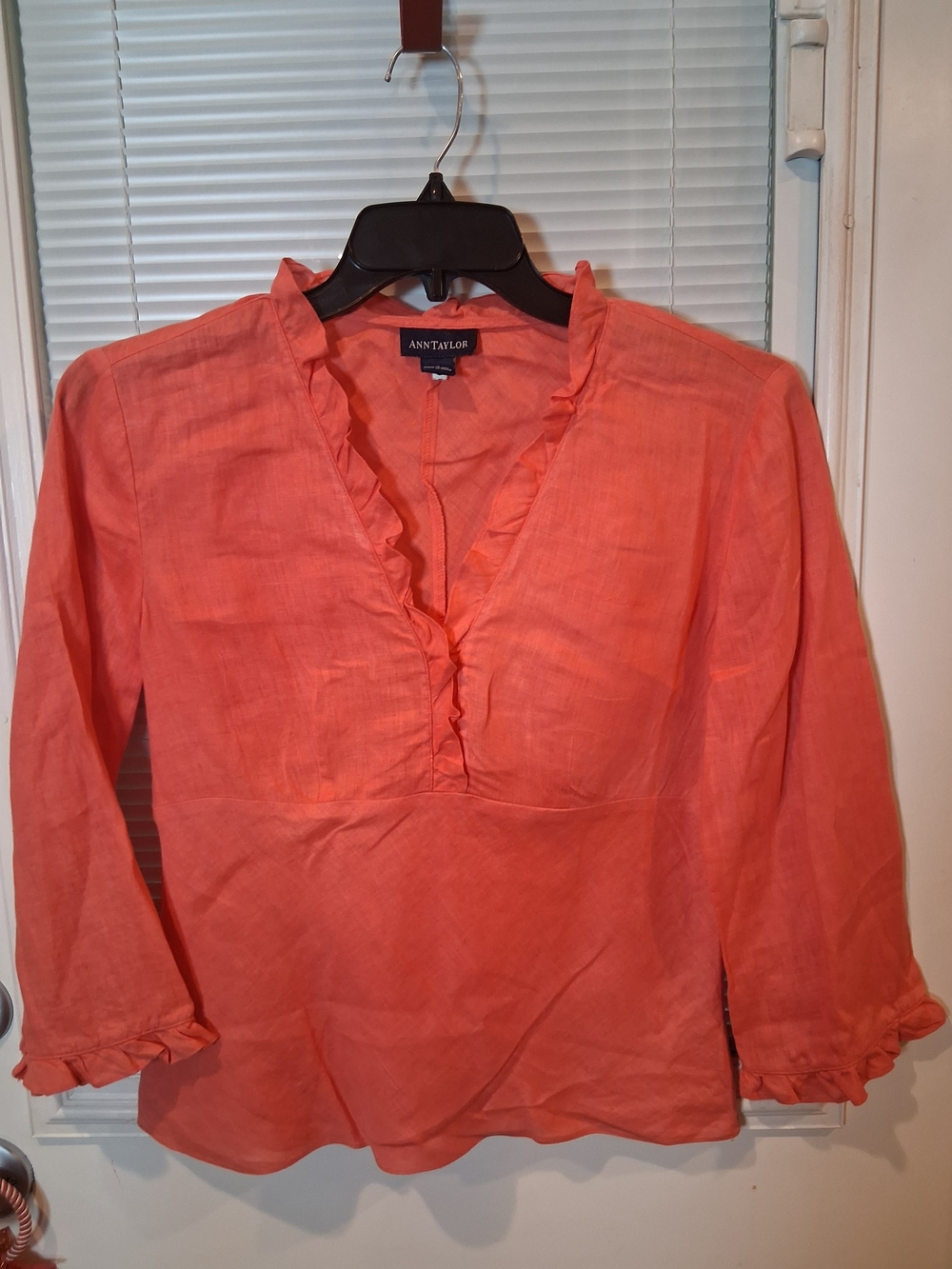 sku388 Ann Taylor Coral Ruffle V-Neck Blouse Linen/Cotton Size 8